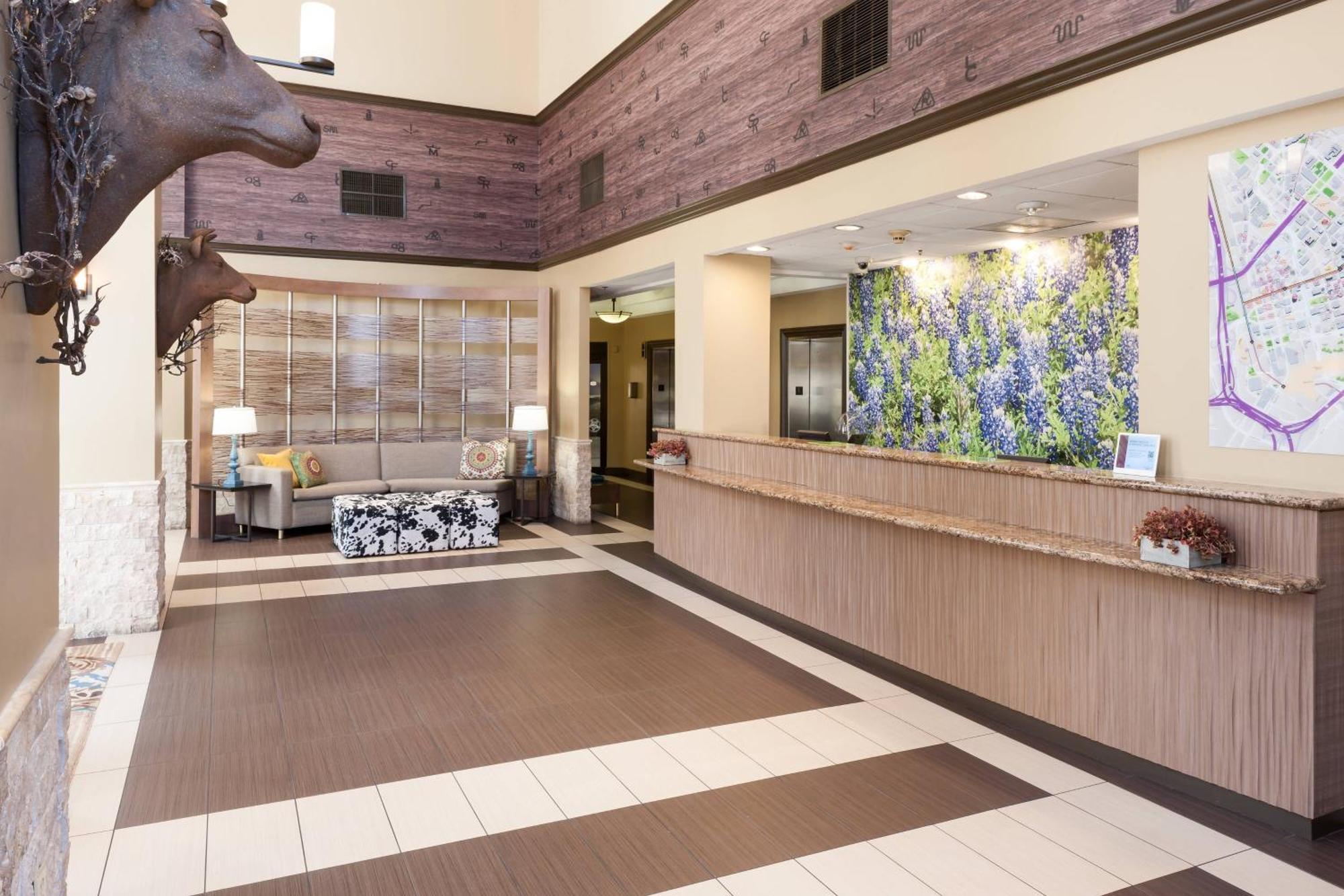 Springhill Suites By Marriott Dallas Downtown / West End Exterior foto